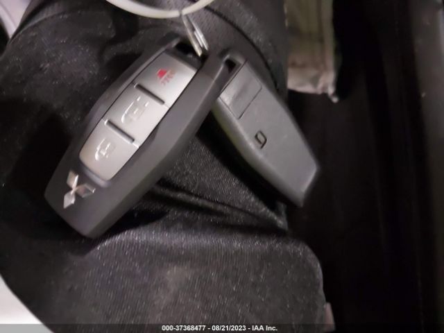 JA4J4TA84NZ045888 Mitsubishi Outlander Es