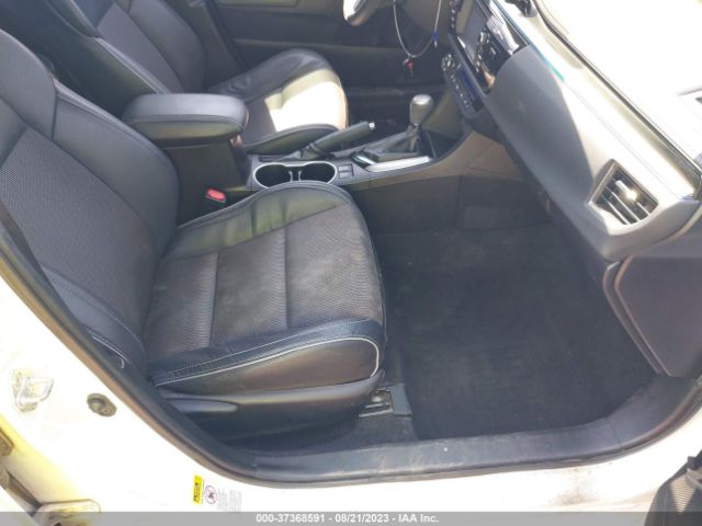 5YFBURHE5FP353561 Toyota Corolla S Plus