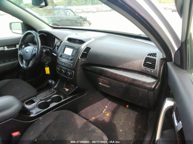 5XYKTDA61FG630185 KIA SORENTO LX