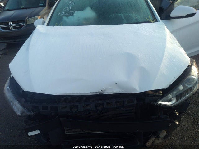 Hyundai ELANTRA SEL 2018 5NPD84LF1JH242074 Image 10