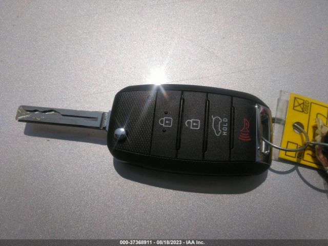 KNDJP3A55H7475917 KIA SOUL +