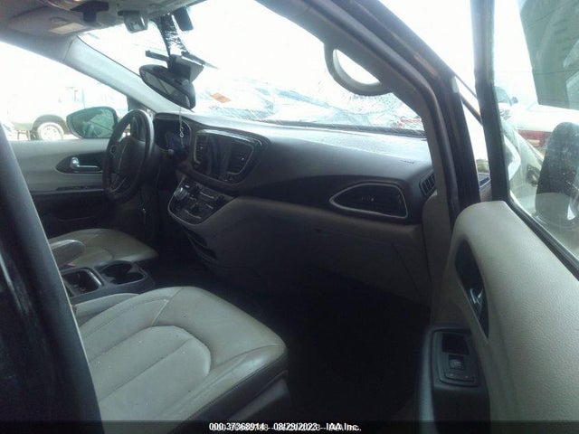 2C4RC1BGXHR542366 Chrysler Pacifica Touring-l