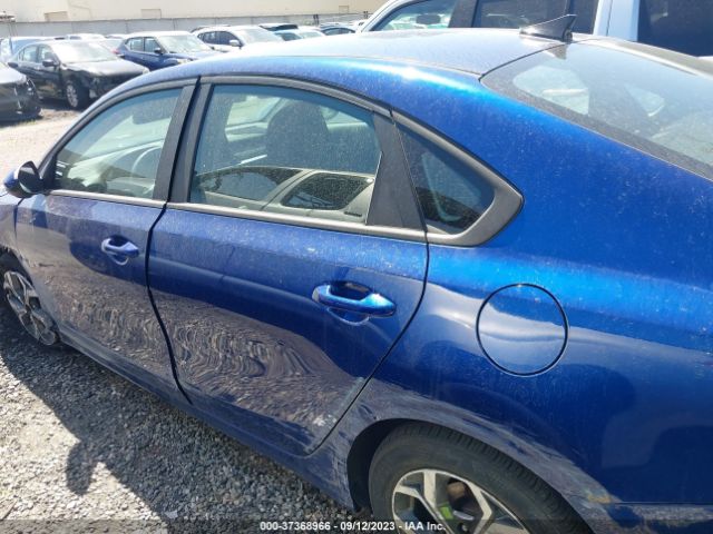 3KPF24AD7ME331832 KIA Forte Lxs