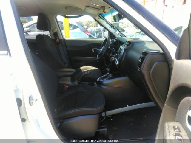 KNDJN2A28J7610934 KIA Soul Base
