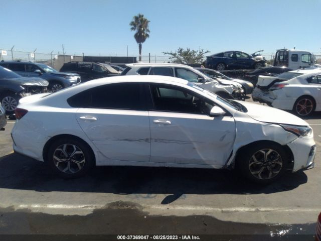 3KPF24AD4ME339113 KIA Forte Lxs