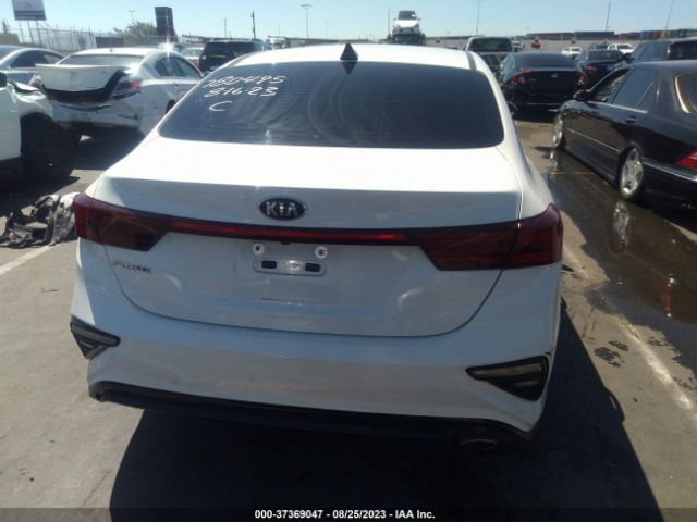 3KPF24AD4ME339113 KIA Forte Lxs