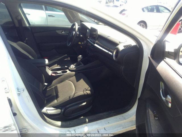 3KPF24AD4ME339113 KIA Forte Lxs