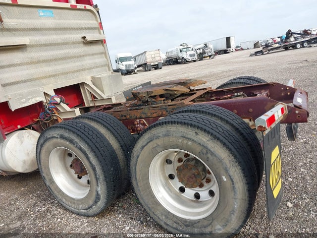 1997 Kenworth T800 T800 მანქანა იყიდება აუქციონზე, vin: 1XKDDB9XXVR665822, აუქციონის ნომერი: 37369117