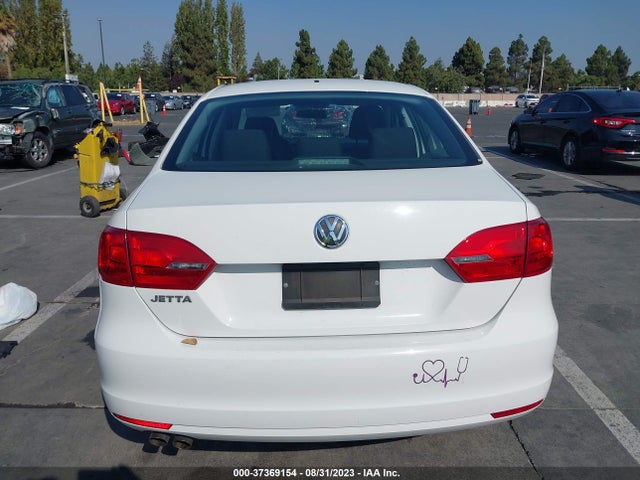 3VW2K7AJ3EM210368 Volkswagen Jetta Sedan S