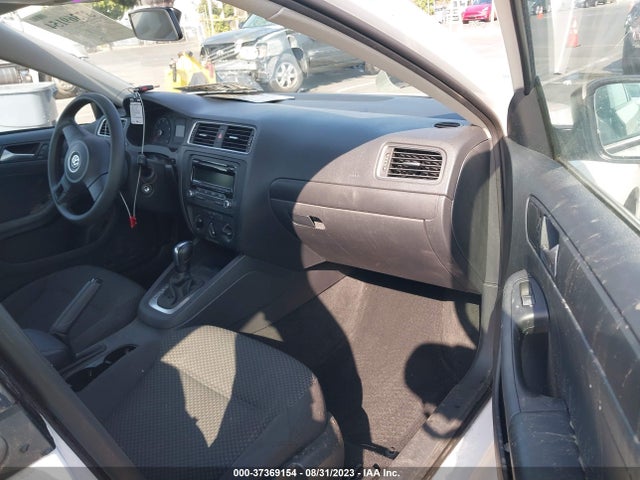 3VW2K7AJ3EM210368 Volkswagen Jetta Sedan S