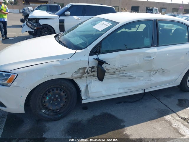 3VW2K7AJ3EM210368 Volkswagen Jetta Sedan S