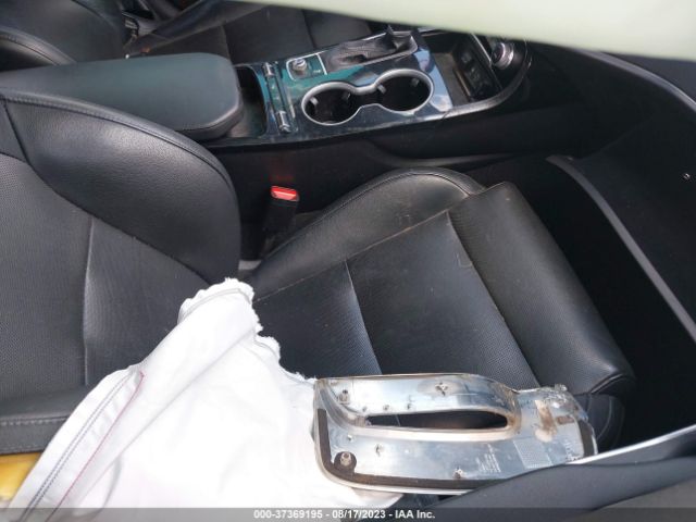 KNAE15LA5J6021281 KIA Stinger Base