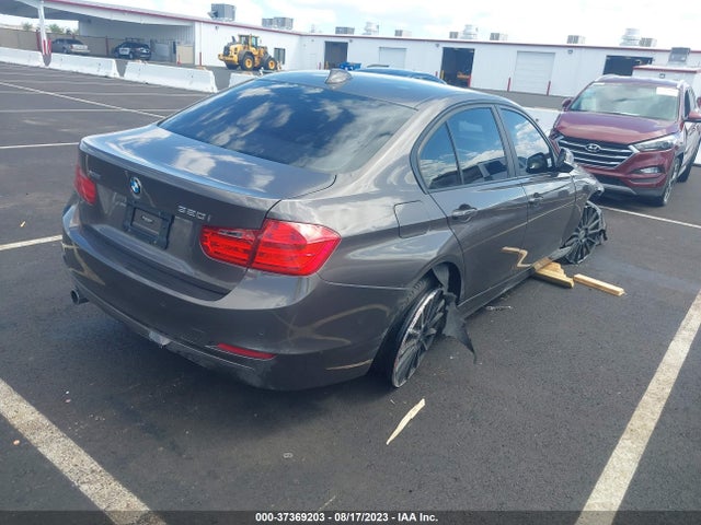 WBA3C3C51EP661223 BMW 320i Xdrive