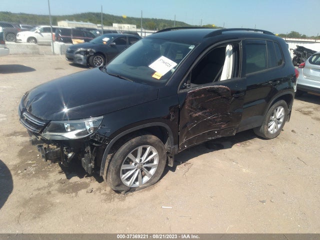WVGAV7AX8HK044401 Volkswagen TIGUAN