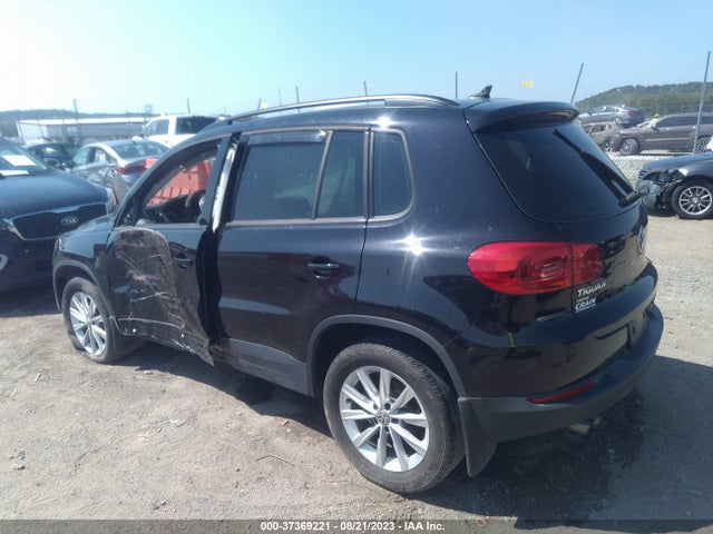 WVGAV7AX8HK044401 Volkswagen TIGUAN