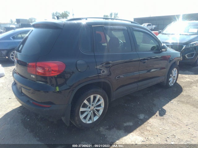 WVGAV7AX8HK044401 Volkswagen TIGUAN