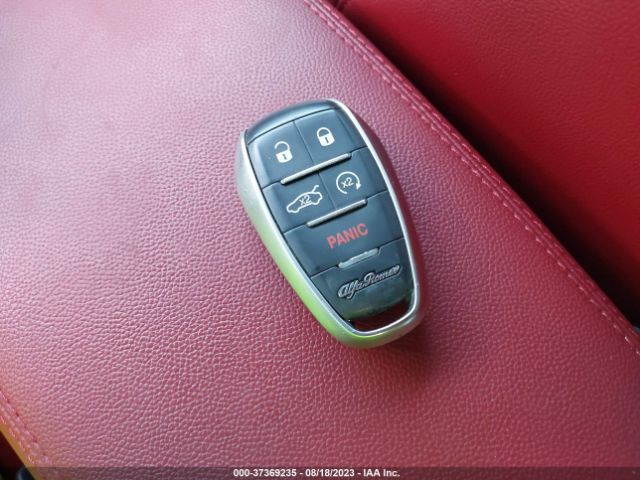 2022 ALFA ROMEO STELVIO ZASPAKBN4N7D27829 Photo 10