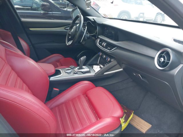 2022 ALFA ROMEO STELVIO ZASPAKBN4N7D27829 Photo 4