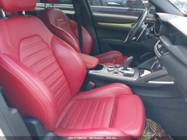 2022 ALFA ROMEO STELVIO ZASPAKBN4N7D27829 Photo 7