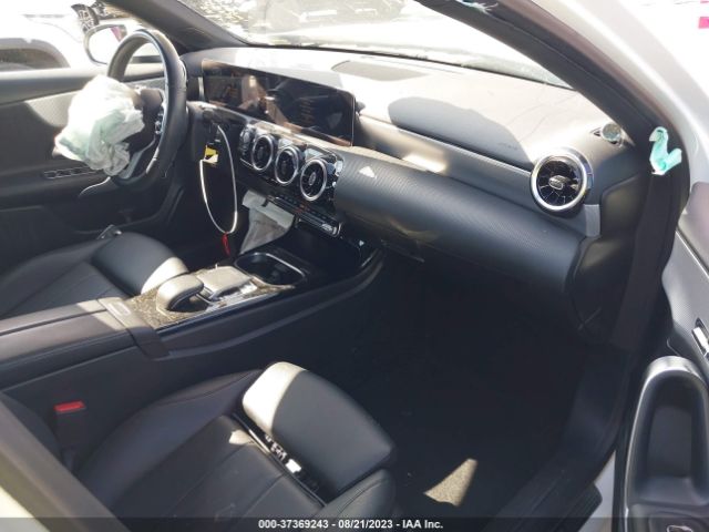 WDD3G4EB9KW003530 Mercedes-Benz A-class A 220