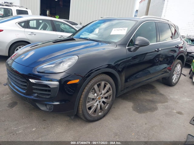 2017 PORSCHE CAYENNE WP1AB2A27HLA50171 Photo 1