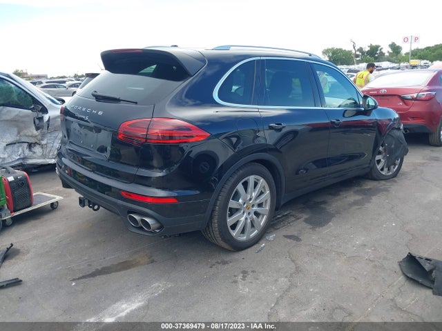 2017 PORSCHE CAYENNE WP1AB2A27HLA50171 Photo 3
