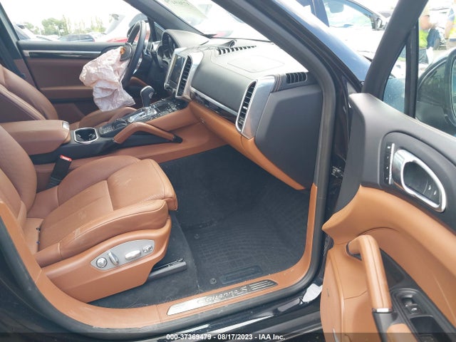 2017 PORSCHE CAYENNE WP1AB2A27HLA50171 Photo 4