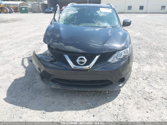 JN1BJ1CP8HW024305 Nissan Rogue Sport Sv