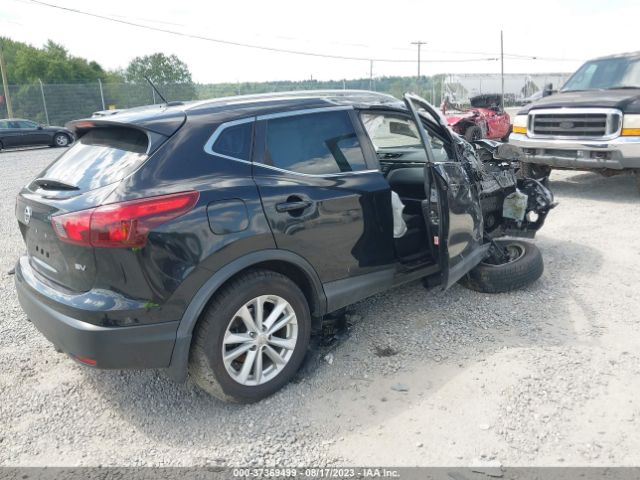 JN1BJ1CP8HW024305 Nissan Rogue Sport Sv