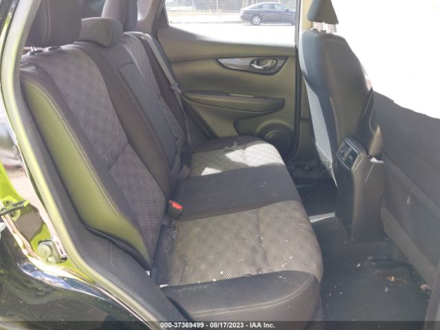JN1BJ1CP8HW024305 Nissan Rogue Sport Sv