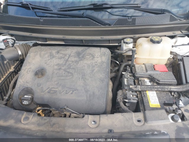 Chevrolet Traverse Ls 2018 1GNEVFKW9JJ137646 Image 10