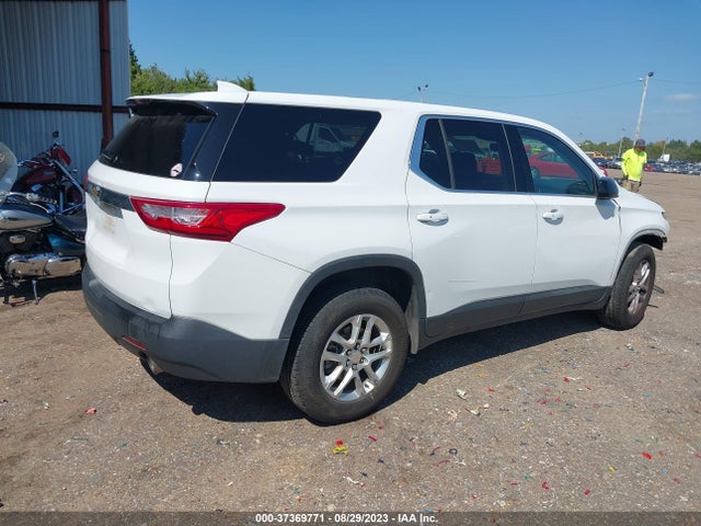 Chevrolet Traverse Ls 2018 1GNEVFKW9JJ137646 Image 4