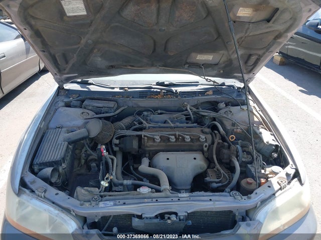 2000 HONDA ACCORD SDN EX W/LEATHER VIN: 1HGCG5561YA101249