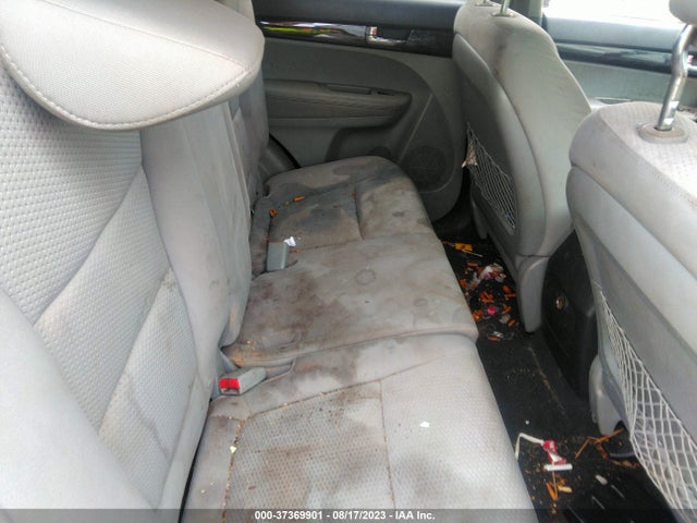 2011 KIA SORENTO LX VIN: 5XYKTCA19BG010385
