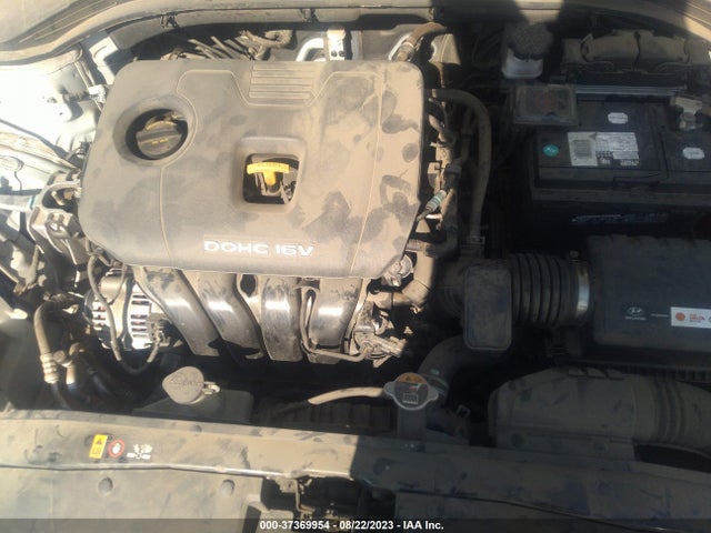 Hyundai ELANTRA SE 2018 5NPD74LF5JH395401 Image 16