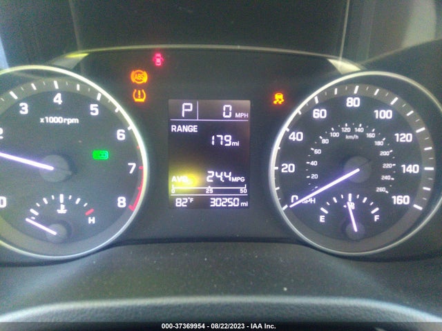 Hyundai ELANTRA SE 2018 5NPD74LF5JH395401 Image 7