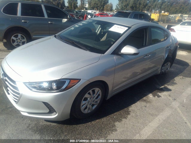 Hyundai ELANTRA SE 2018 5NPD74LF5JH395401 Image 2