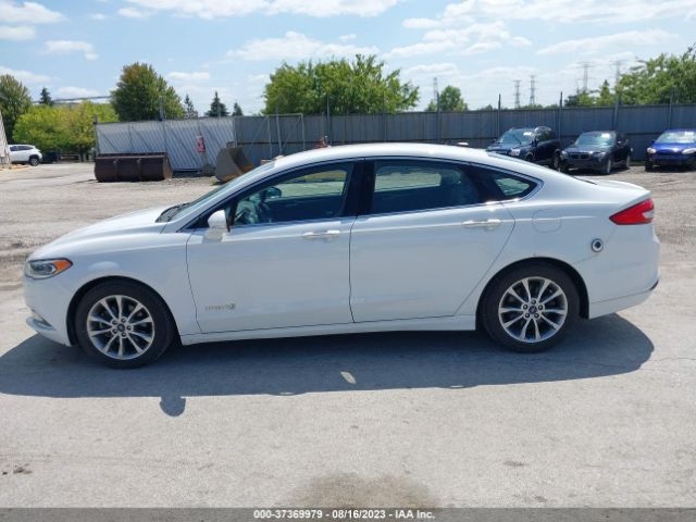 3FA6P0LU5HR409116 Ford Fusion Hybrid Se