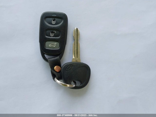 2007 KIA RONDO EX VIN: KNAFG526177106024