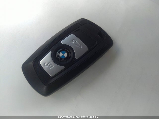 WBA3B1G57FNT64228 BMW 3 Series 320i