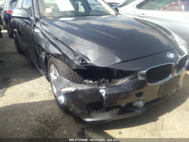 WBA3B1G57FNT64228 BMW 3 Series 320i