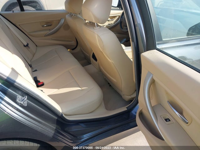 WBA3B1G57FNT64228 BMW 3 Series 320i
