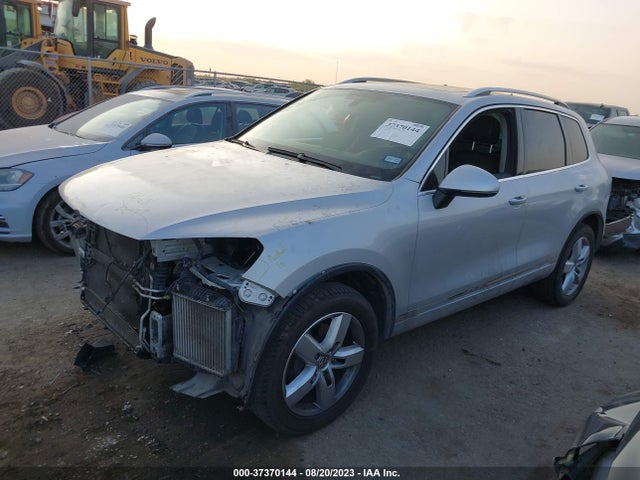 WVGEP9BP1ED005137 Volkswagen Touareg Lux