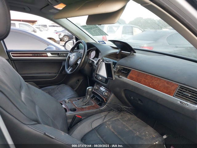 WVGEP9BP1ED005137 Volkswagen Touareg Lux