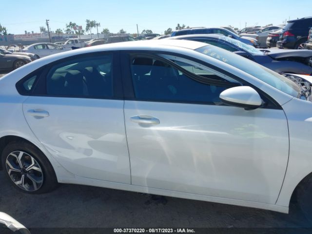 3KPF24ADXME325085 KIA Forte Lxs