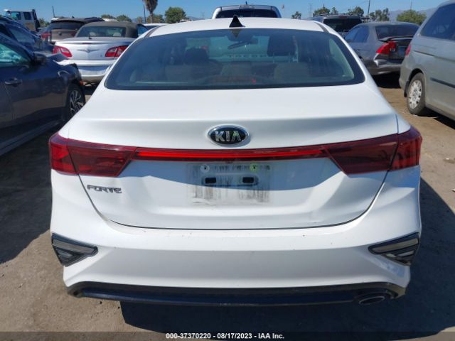 3KPF24ADXME325085 KIA Forte Lxs