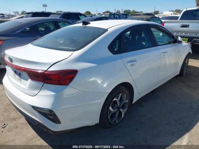 3KPF24ADXME325085 KIA Forte Lxs