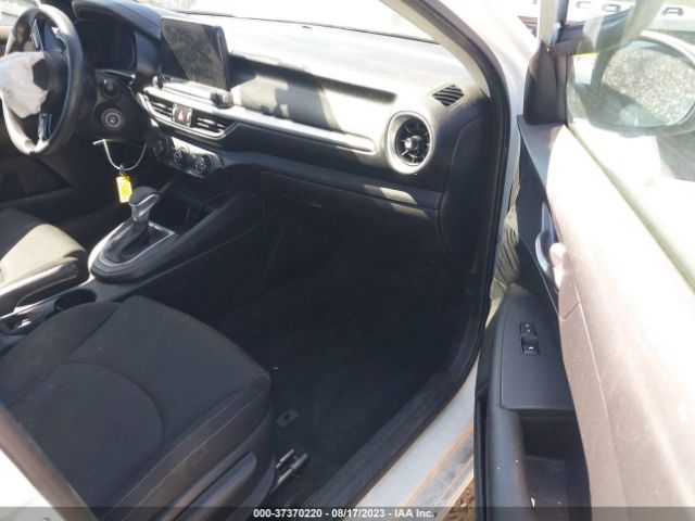 3KPF24ADXME325085 KIA Forte Lxs