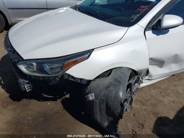 3KPF24ADXME325085 KIA Forte Lxs