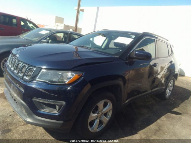 3C4NJCBB1JT318829 Jeep Compass Latitude